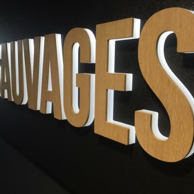 Enseigne lumineuse dibond et bois (Copy)